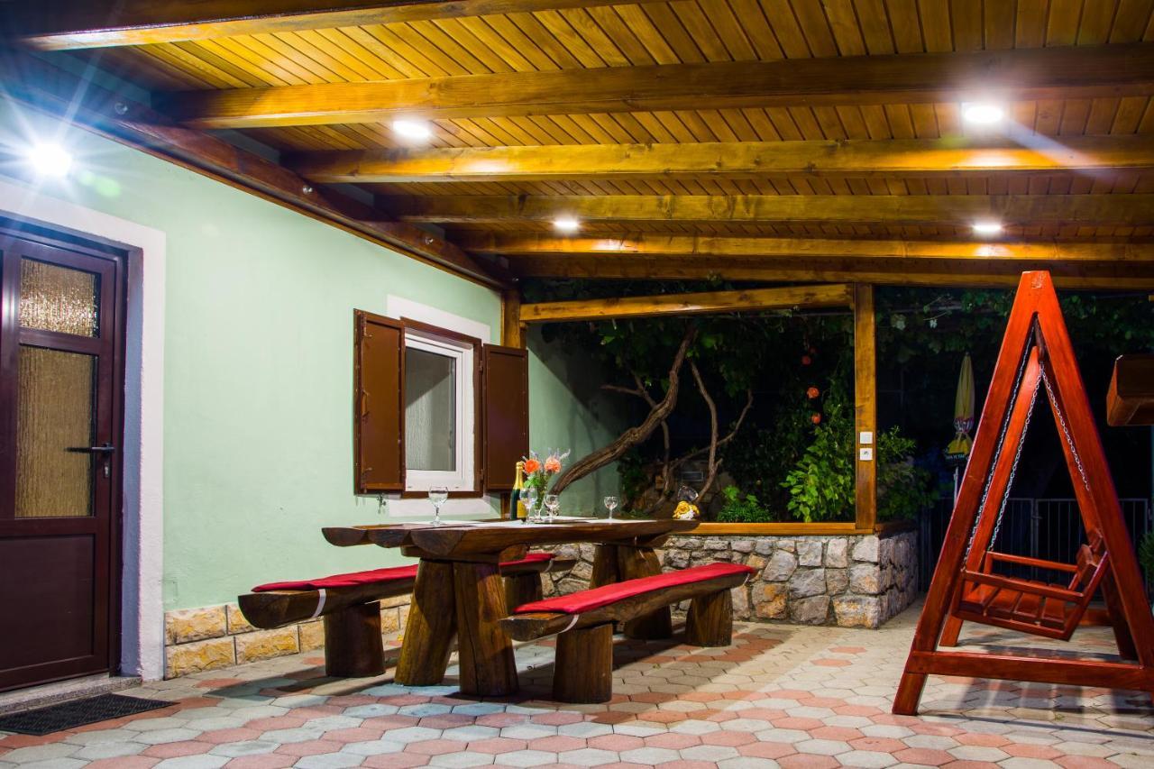 Vacation Home Tea Zengg Kültér fotó